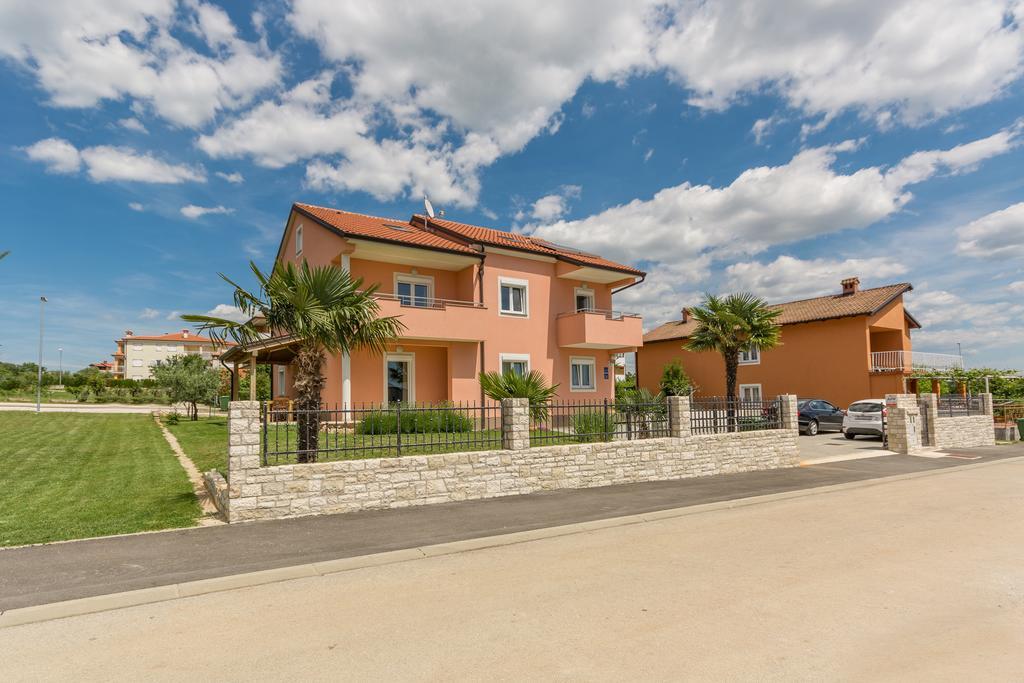 Guest House Gloria Novigrad Istria 外观 照片